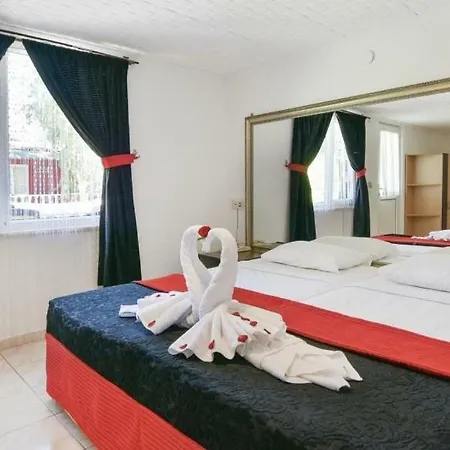 Готель Altinkum Bungalow 3*