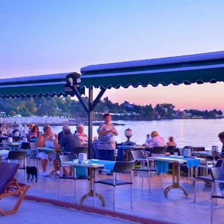 Готель Altinkum Bungalow 3*