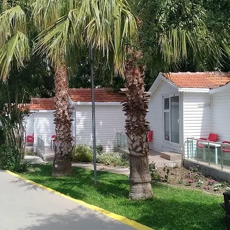 Готель Altinkum Bungalow